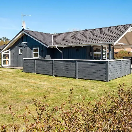 Holiday home 6 Person In *